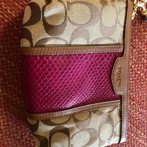 Coach wristlet NWT